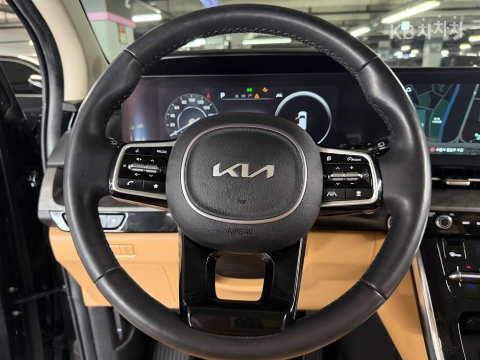 Kia Carnival — miniaturë 9