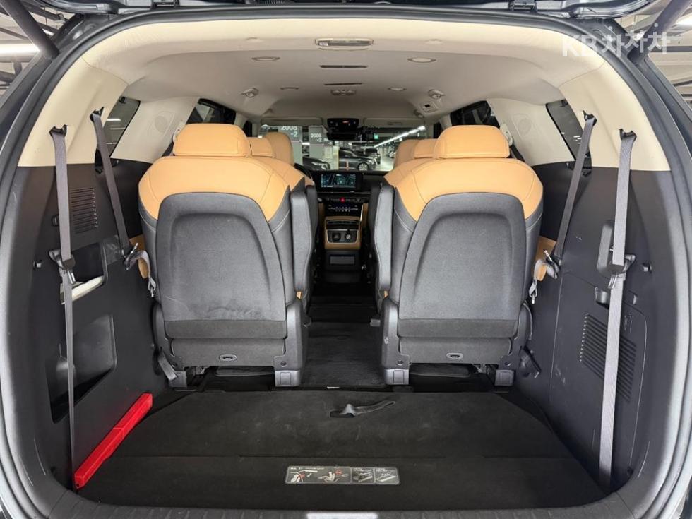 Kia Carnival — miniaturë 19