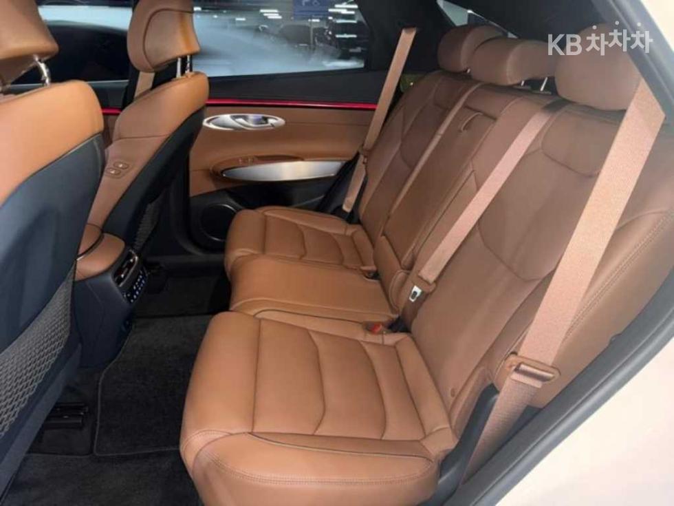 2024 Genesis GV70 photo