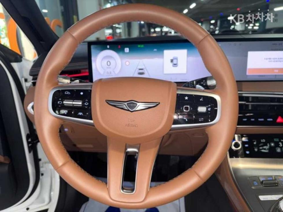 2024 Genesis GV70 photo