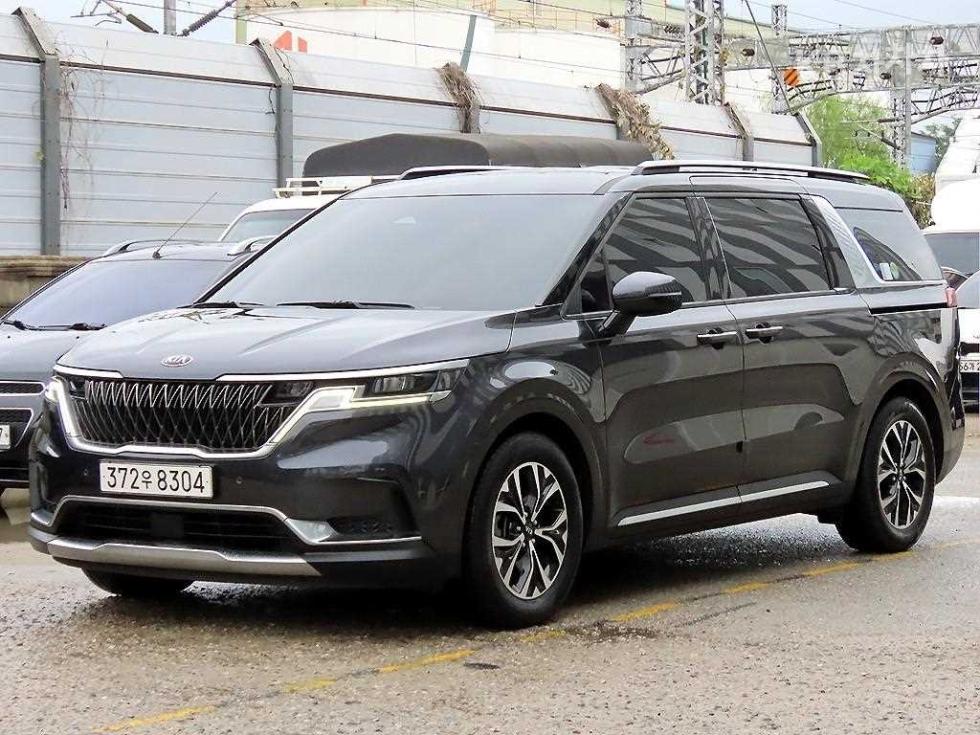 Kia Carnival — miniaturë 2