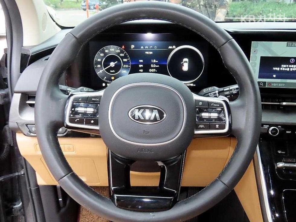 Kia Carnival — miniaturë 8