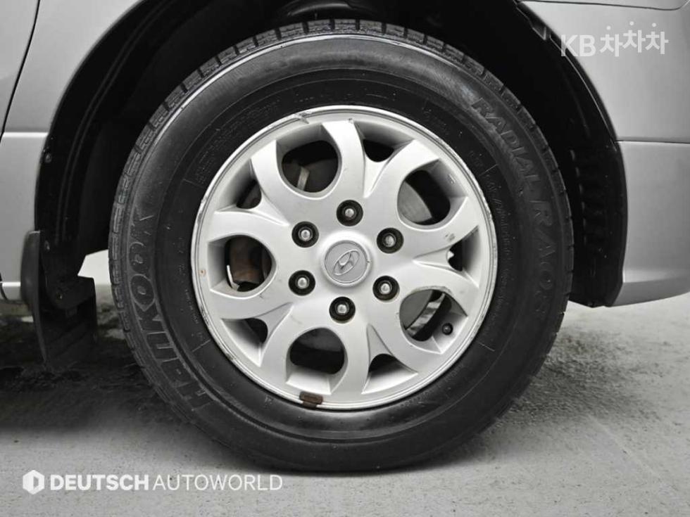 Hyundai Starex — miniaturë 5