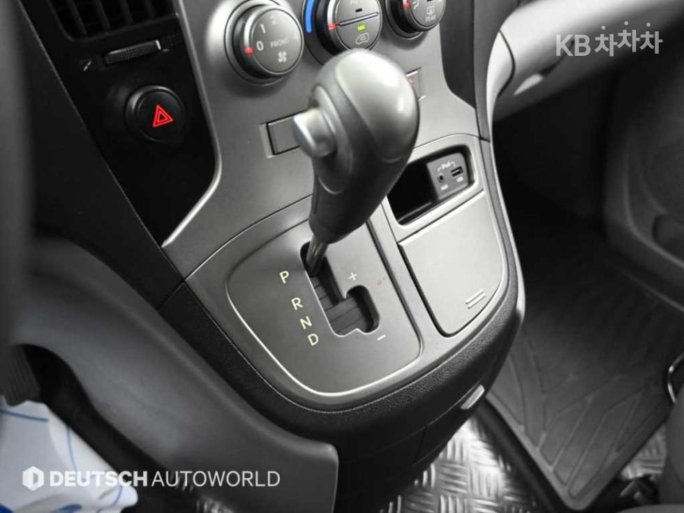 Hyundai Starex — miniaturë 9