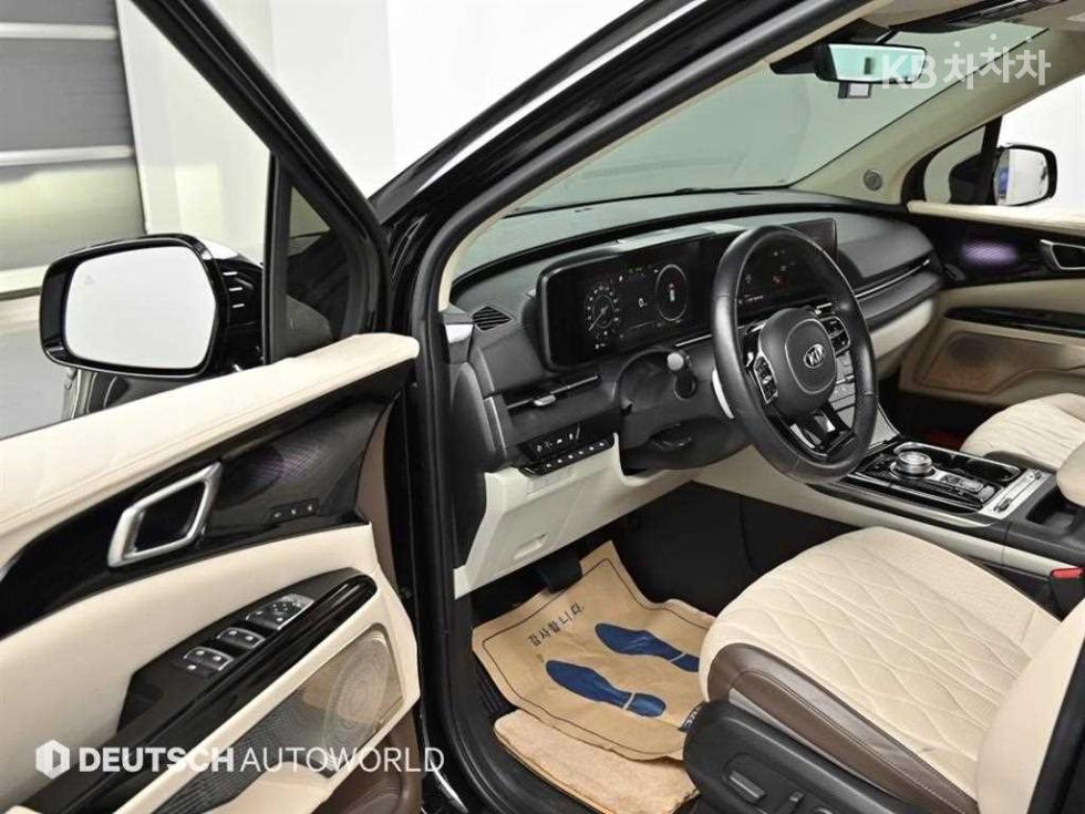 Kia Carnival — miniaturë 11