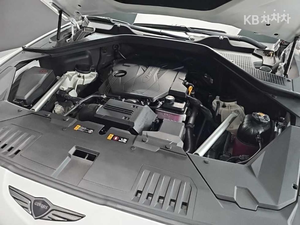 2024 Genesis GV80 photo