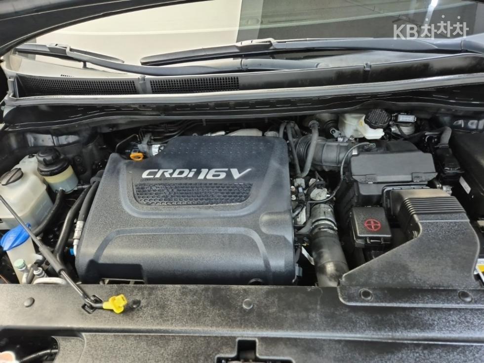 Kia Carnival — miniaturë 5