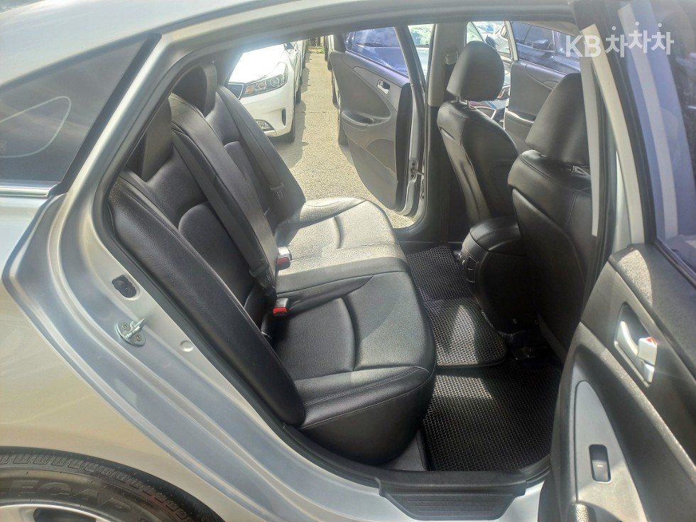 Hyundai Sonata — miniaturë 21