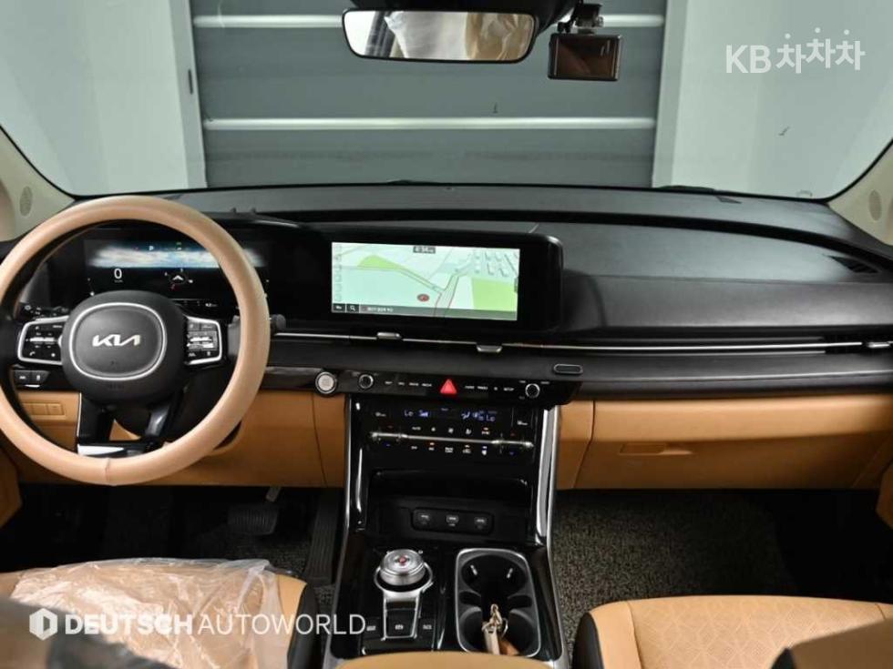 Kia Carnival — miniaturë 7