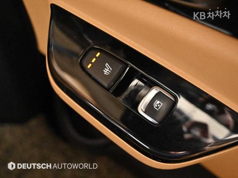 Kia Carnival — miniaturë 16