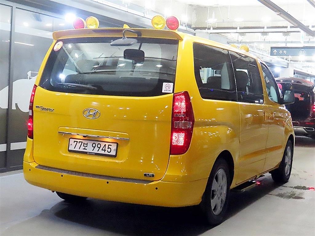 Hyundai Starex — miniaturë 4