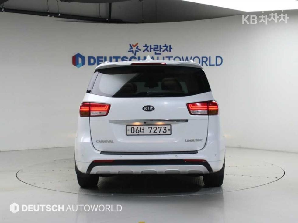 Kia Carnival — miniaturë 4