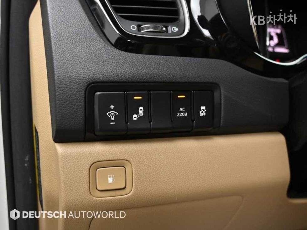 Kia Carnival — miniaturë 16