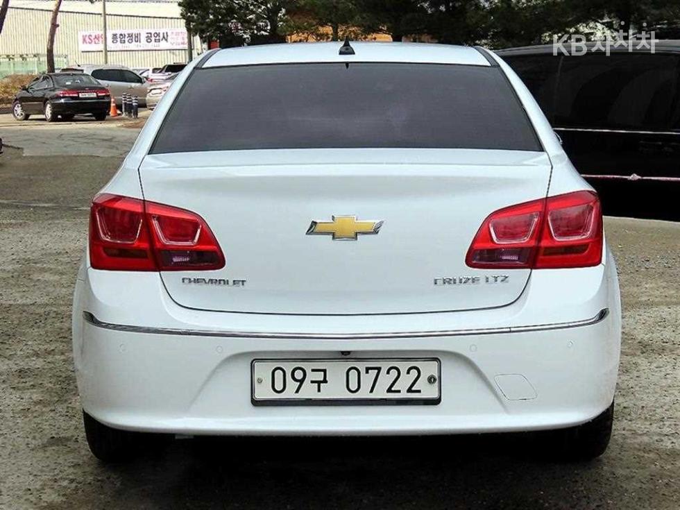 Chevrolet Cruze — miniaturë 4