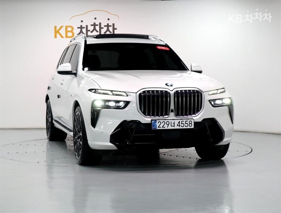 BMW X7 — miniaturë 2