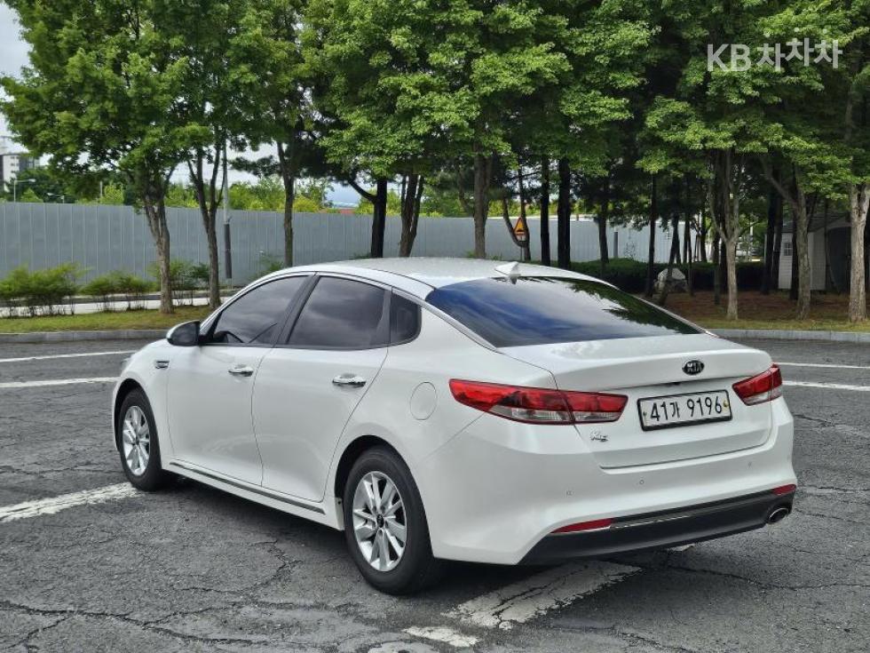 Kia K5 — miniaturë 3