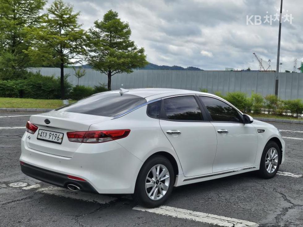 Kia K5 — miniaturë 5
