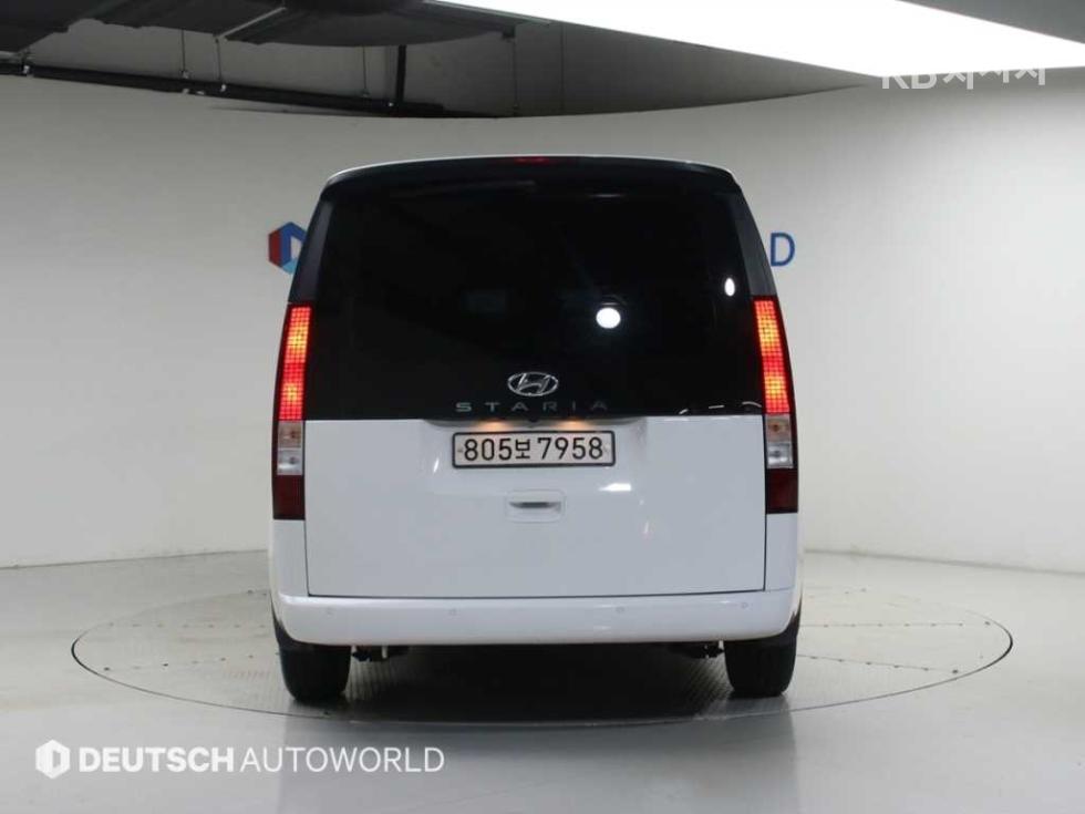 Hyundai Staria — miniaturë 4