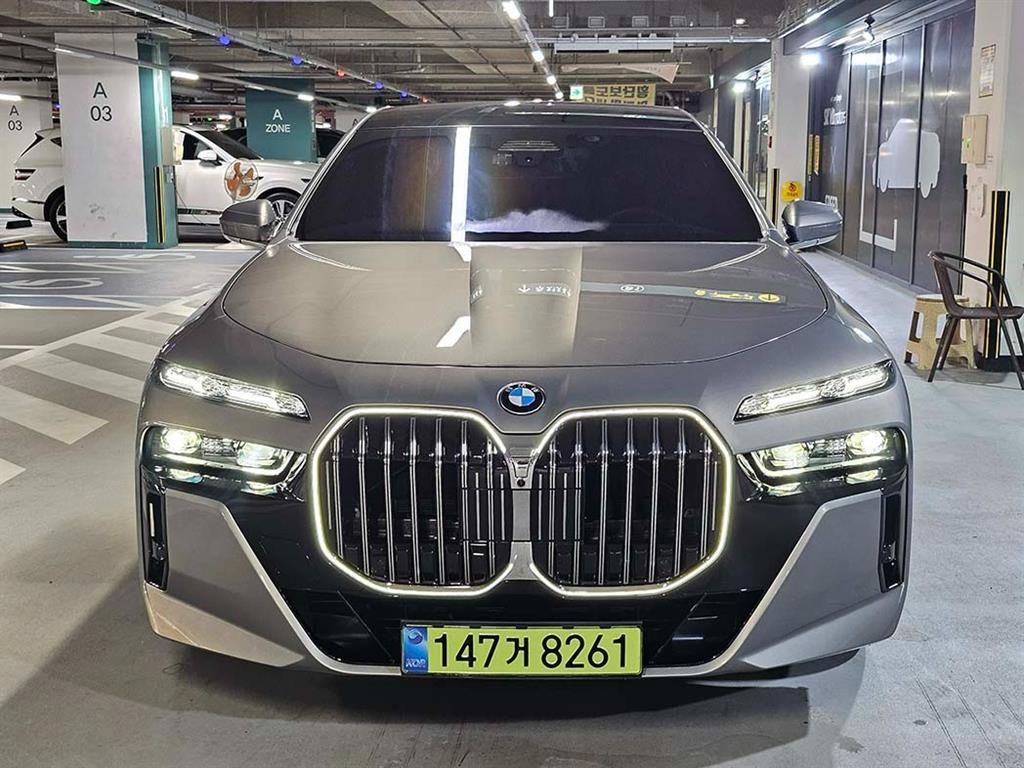 BMW 7er — miniaturë 2
