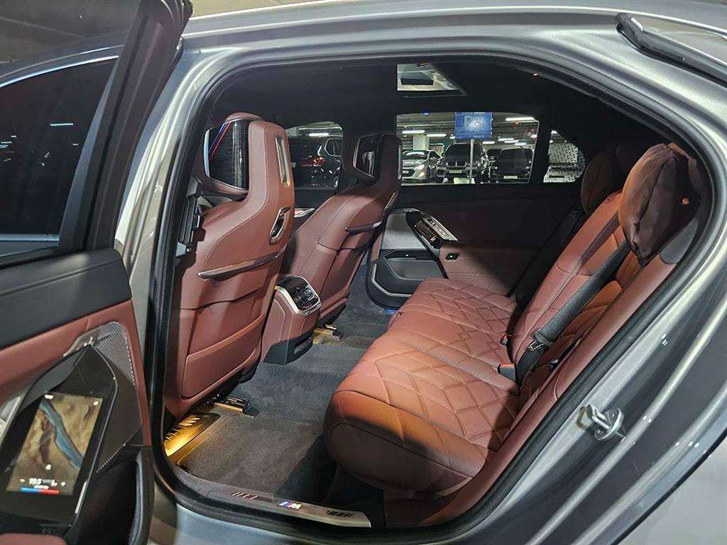 BMW 7er — miniaturë 7