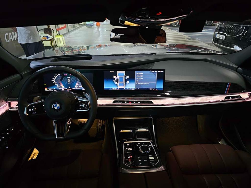 BMW 7er — miniaturë 11