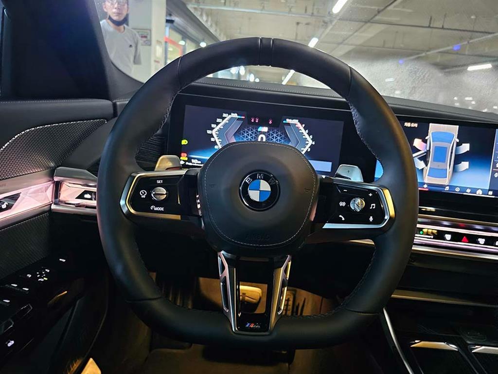 BMW 7er — miniaturë 12
