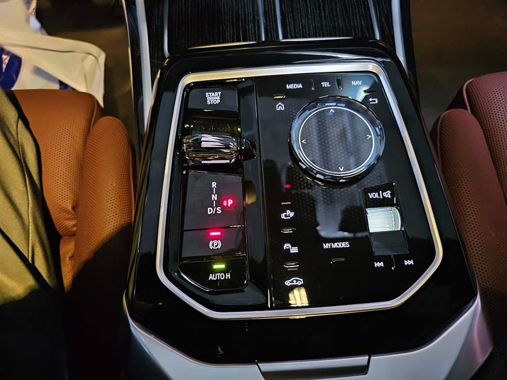 BMW 7er — miniaturë 14