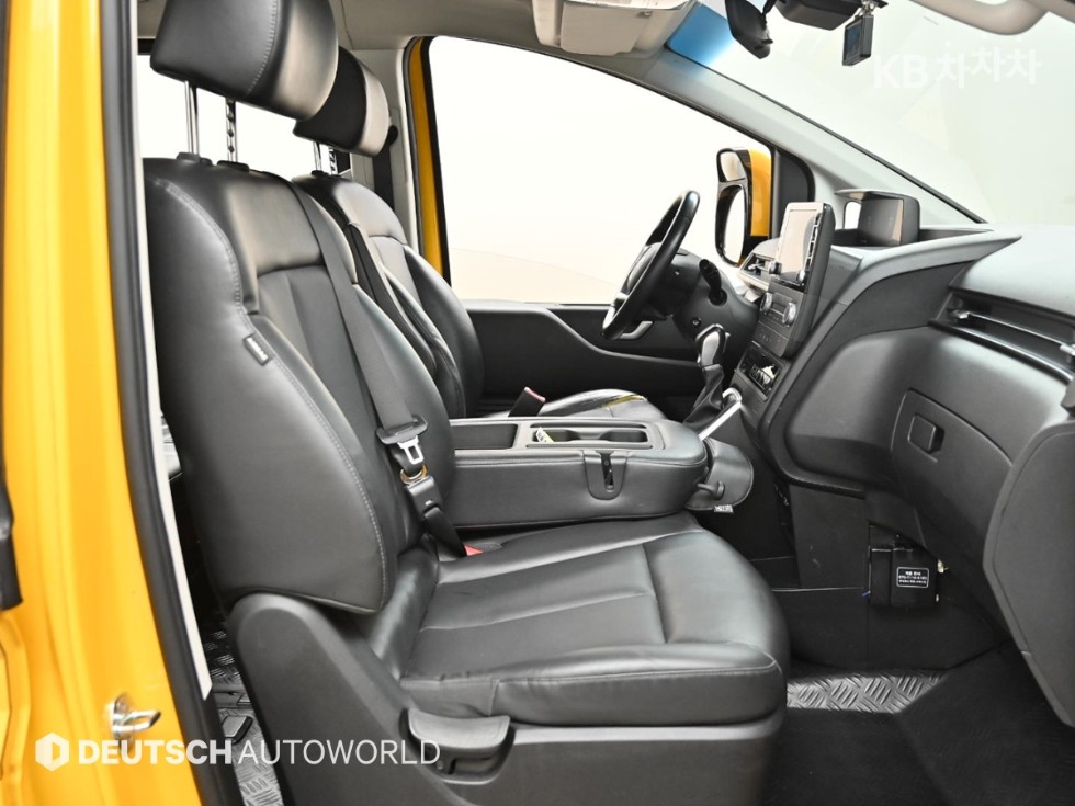 Hyundai Staria — miniaturë 10