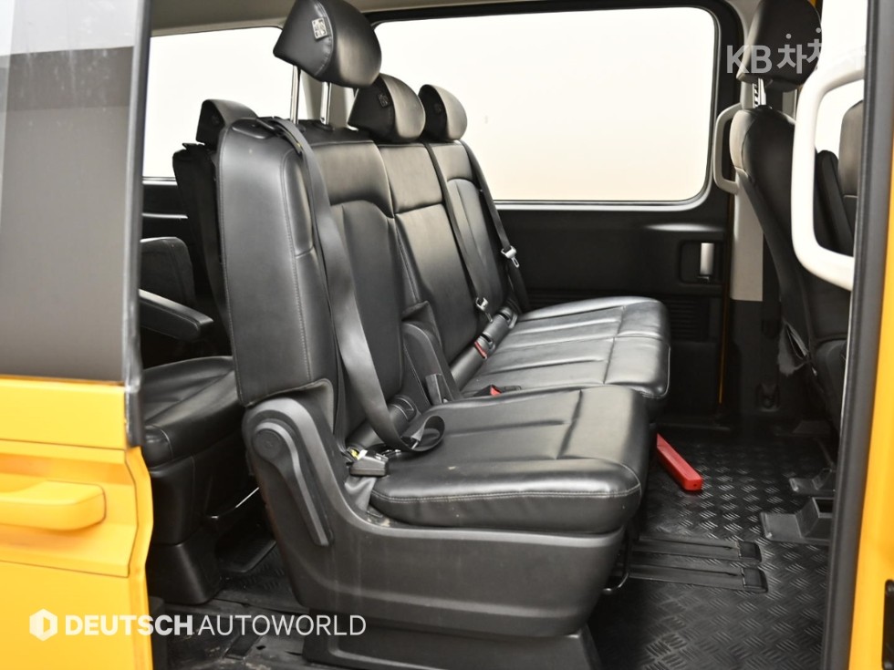 Hyundai Staria — miniaturë 12