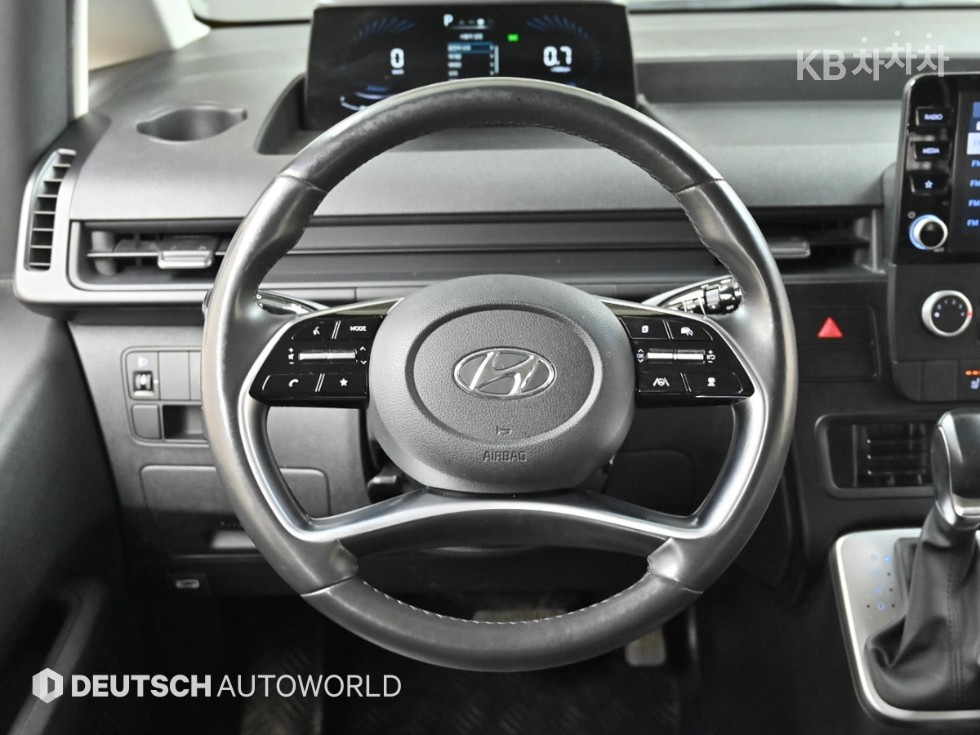 Hyundai Staria — miniaturë 13