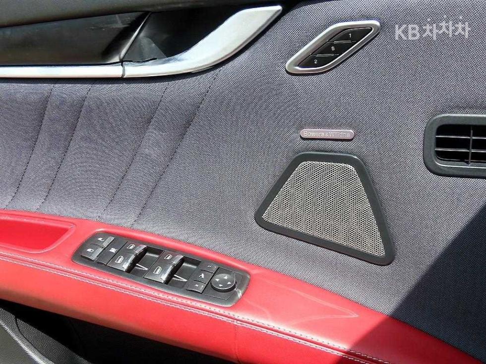 Maserati Ghibli — miniaturë 11