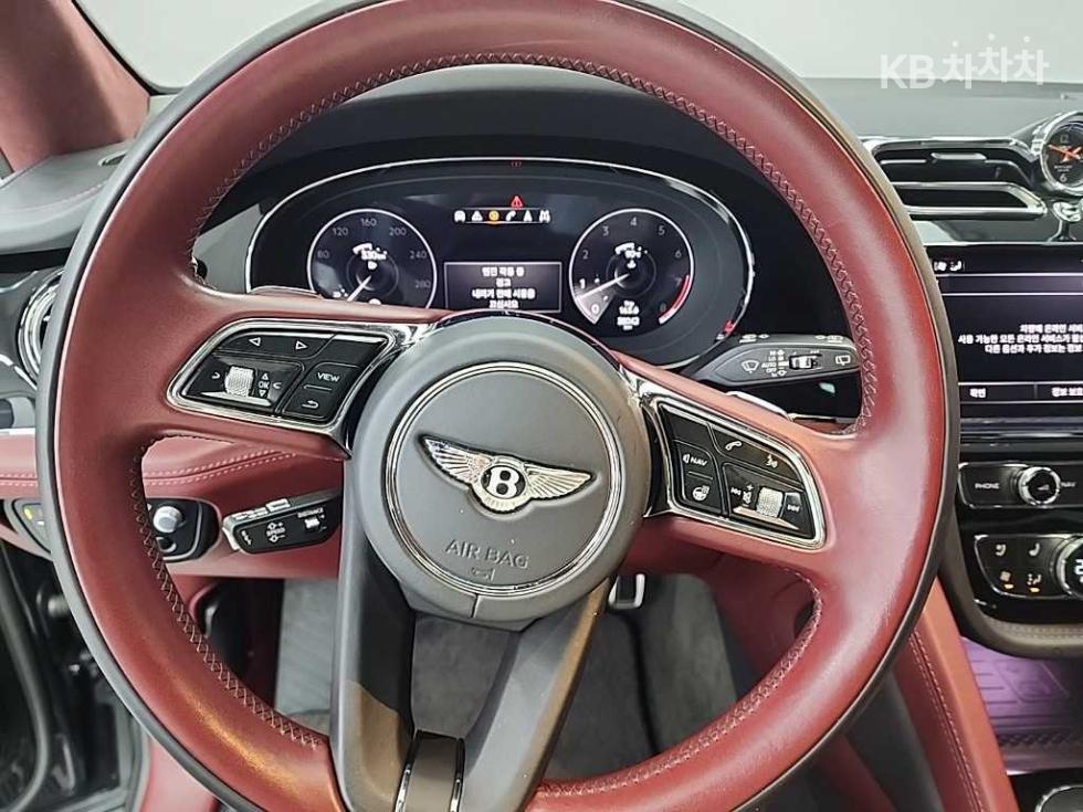 2023 Bentley Used Car photo