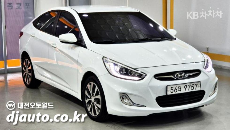 Hyundai Accent — miniaturë 2