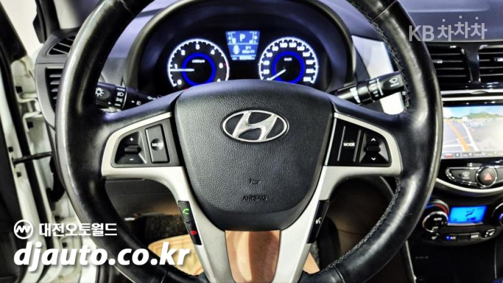 Hyundai Accent — miniaturë 6