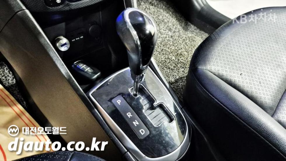 Hyundai Accent — miniaturë 11