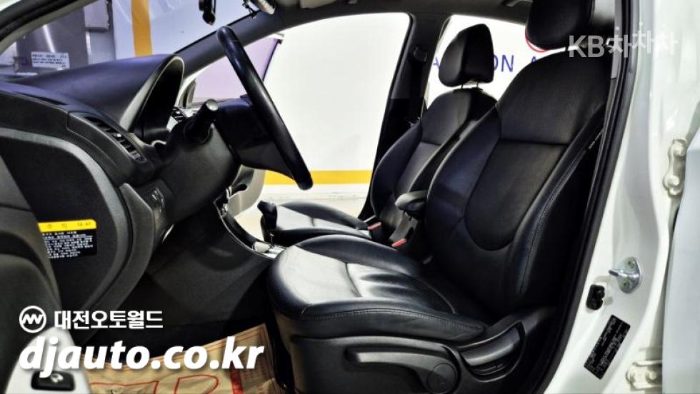 Hyundai Accent — miniaturë 12