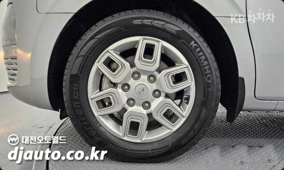 Hyundai Staria — miniaturë 5