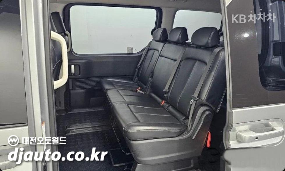 Hyundai Staria — miniaturë 10