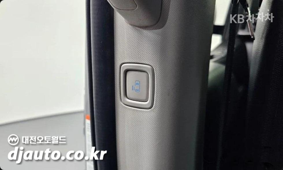 Hyundai Staria — miniaturë 11