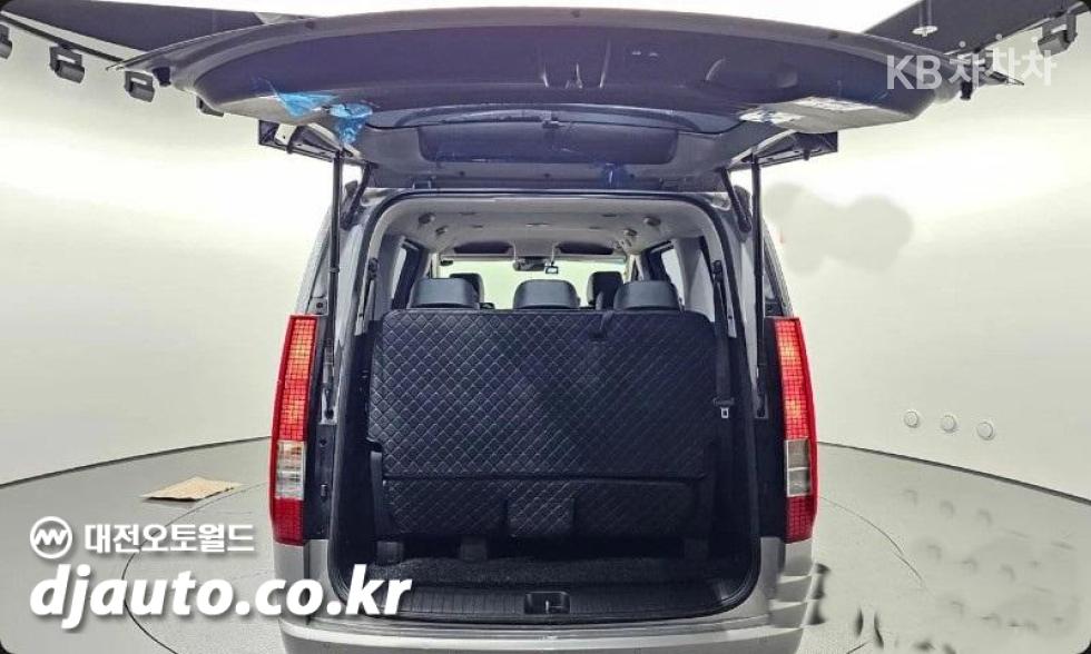 Hyundai Staria — miniaturë 16