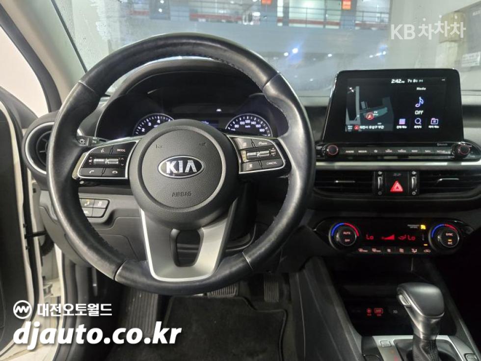 Kia K3 — miniaturë 6