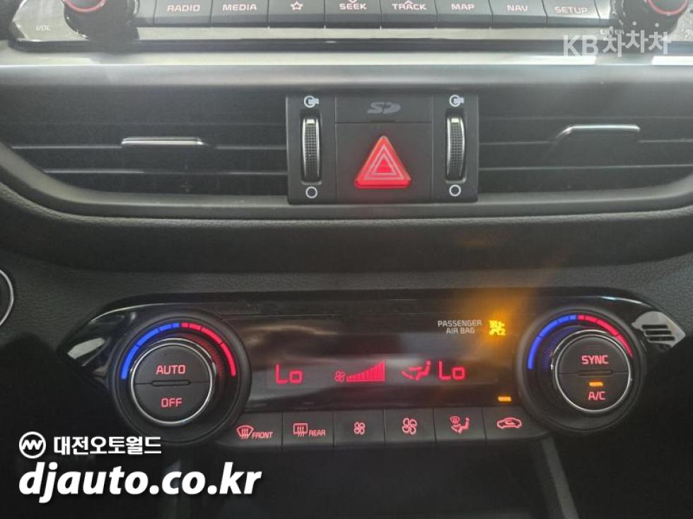 Kia K3 — miniaturë 11