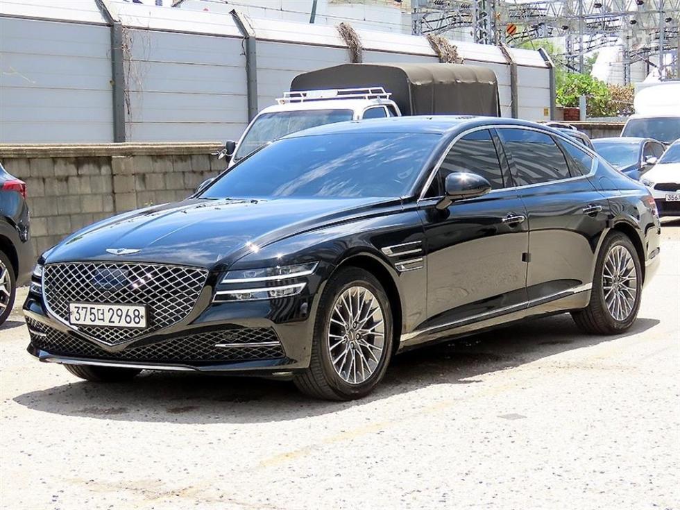 Genesis G80 — miniaturë 2