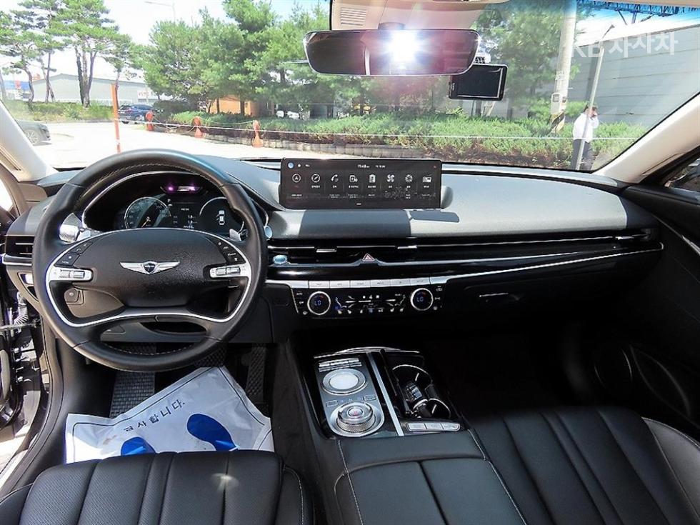 Genesis G80 — miniaturë 7