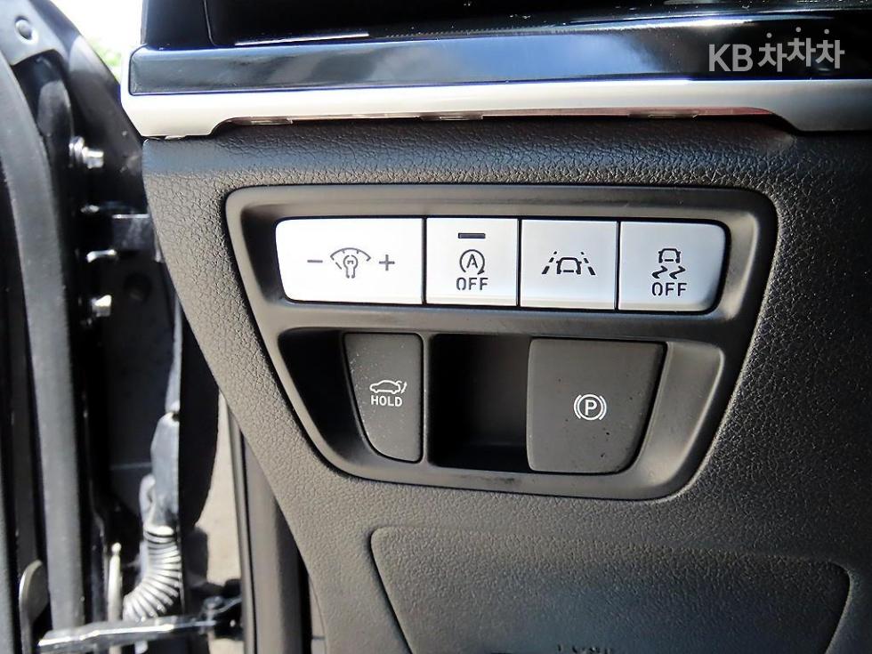 Genesis G80 — miniaturë 13