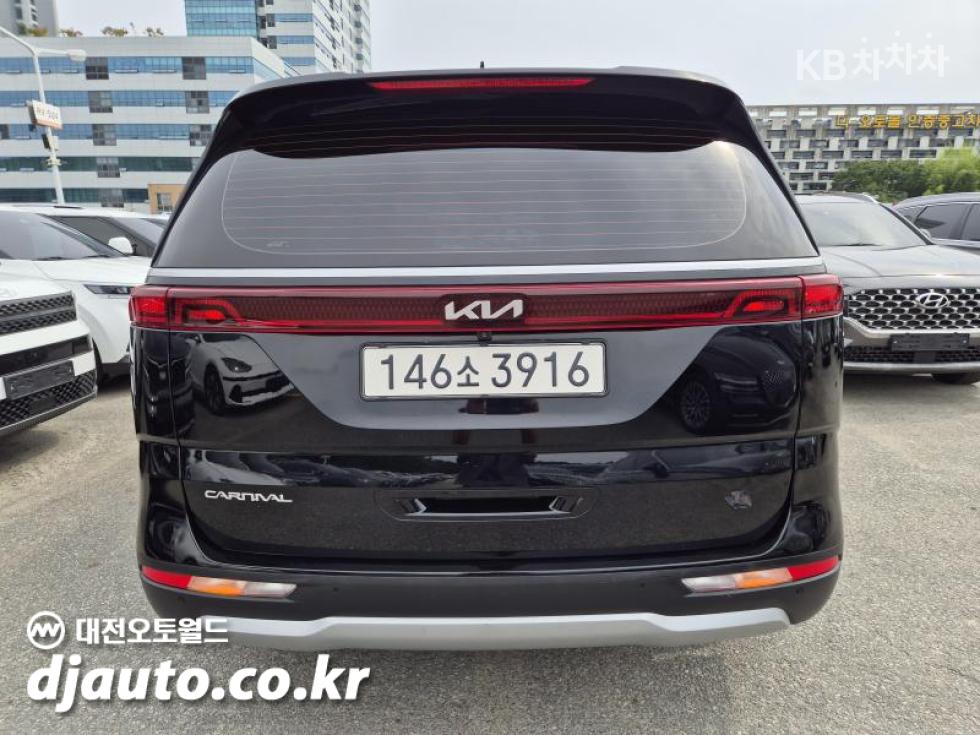 Kia Carnival — miniaturë 5