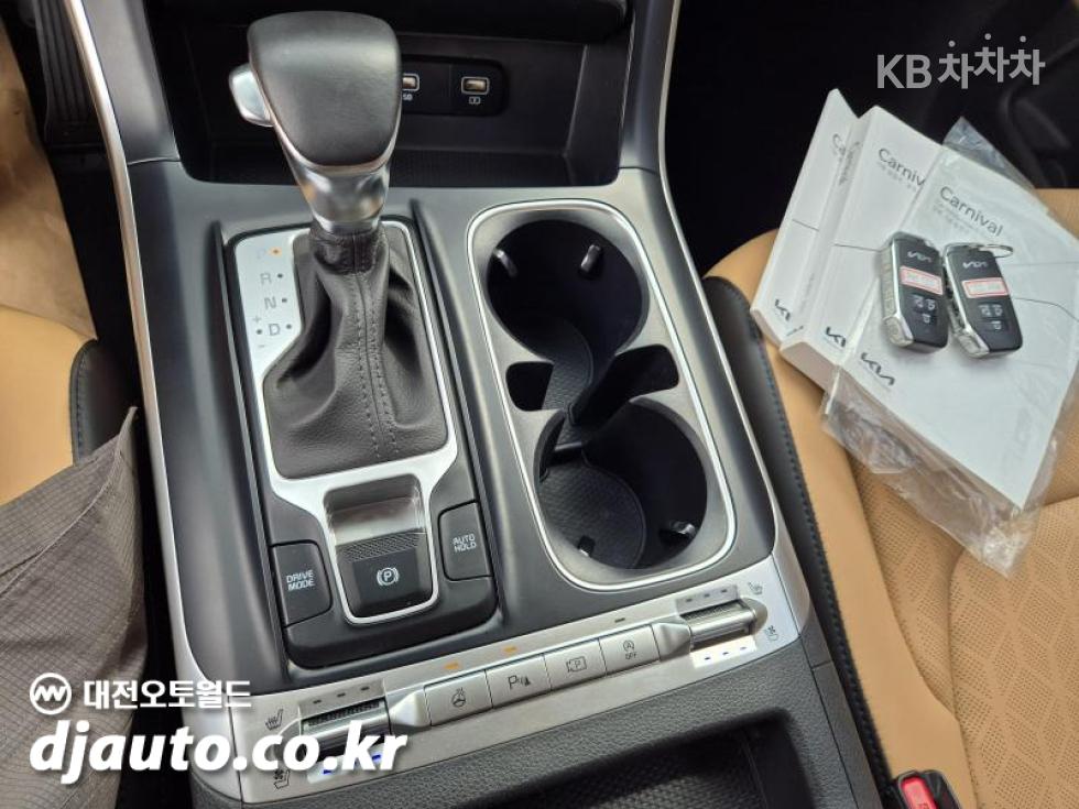 Kia Carnival — miniaturë 19