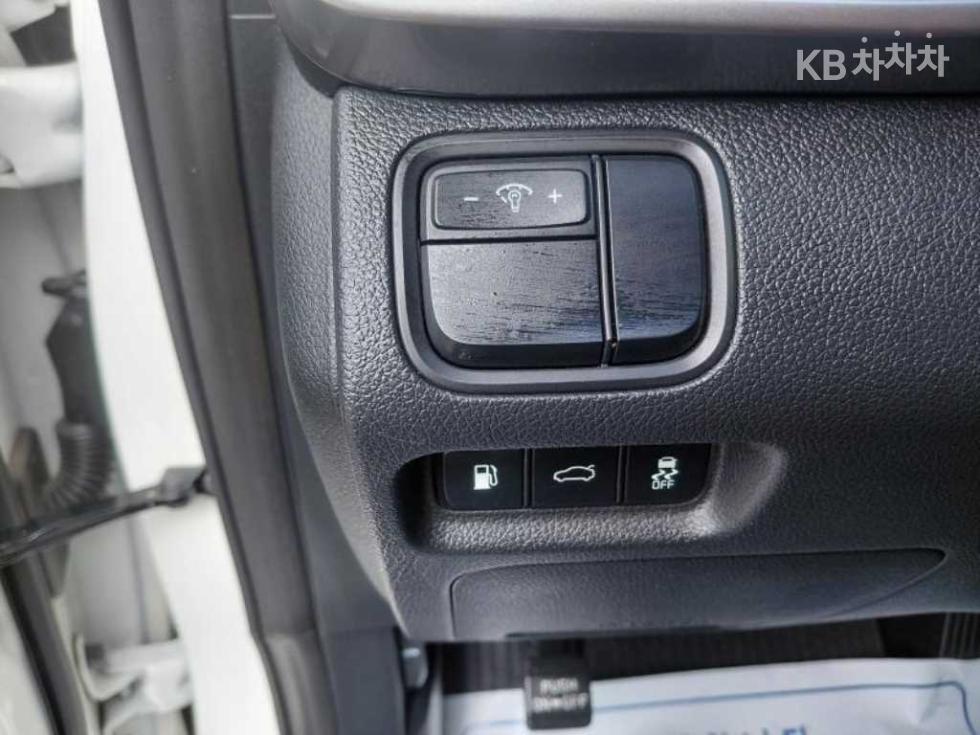 Kia K5 — miniaturë 7