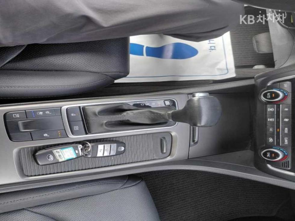 Kia K5 — miniaturë 8