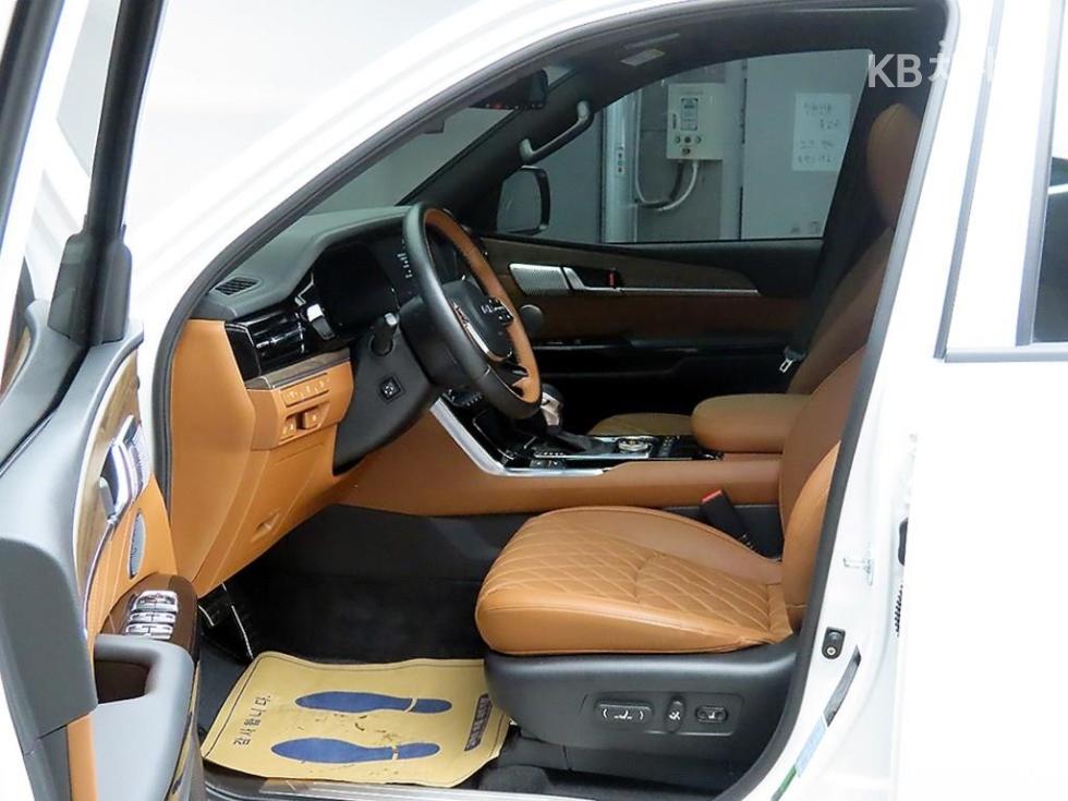 2023 Kia Used Car photo